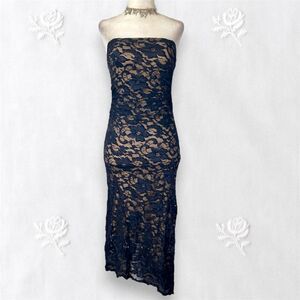 Early 2000's Black Cinched Rose Lace Asymmetric Strapless Midi Dress XS S